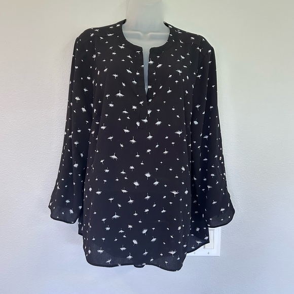 Tops - Danielrainn feminine loose fitting top dandelion puff print XL